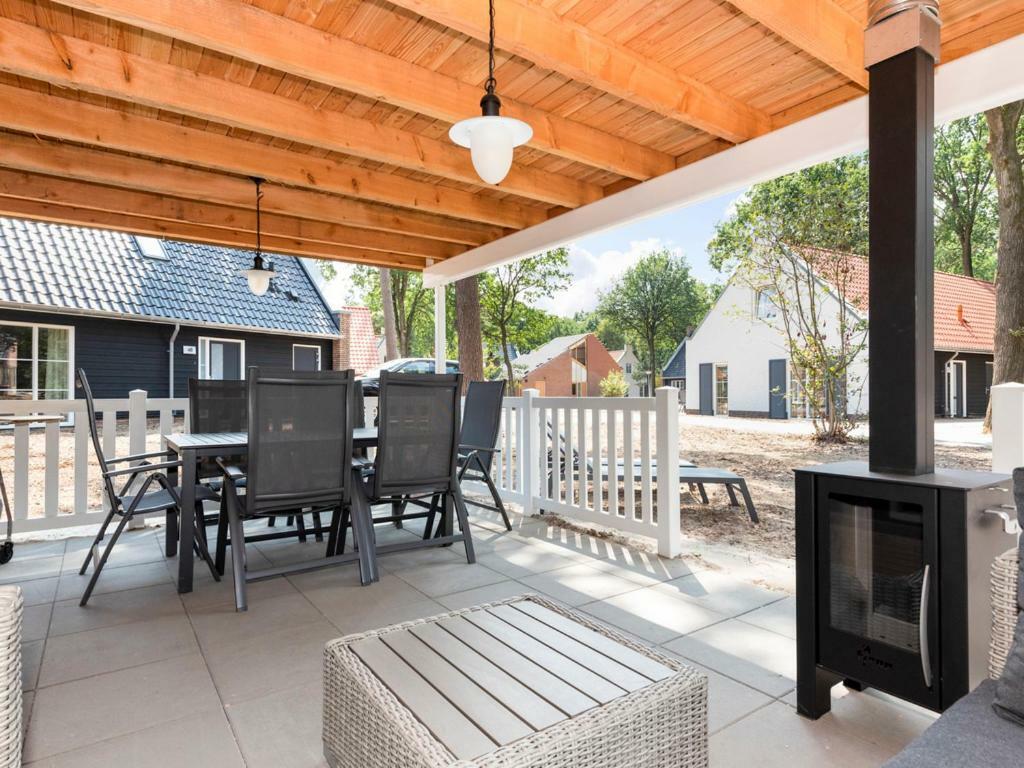 Landal De Vers Hotel Overloon Bagian luar foto